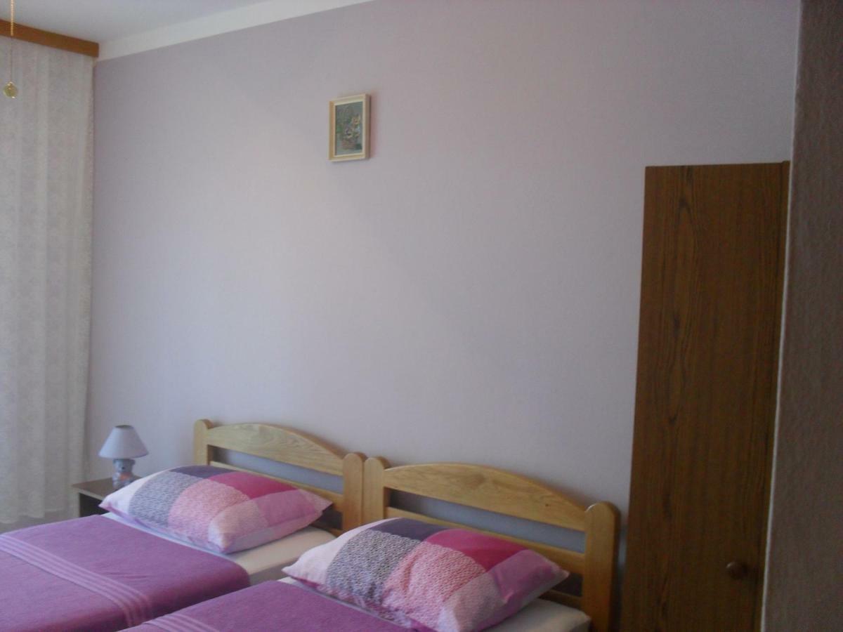 Apartment Zdenka Povljana Bagian luar foto