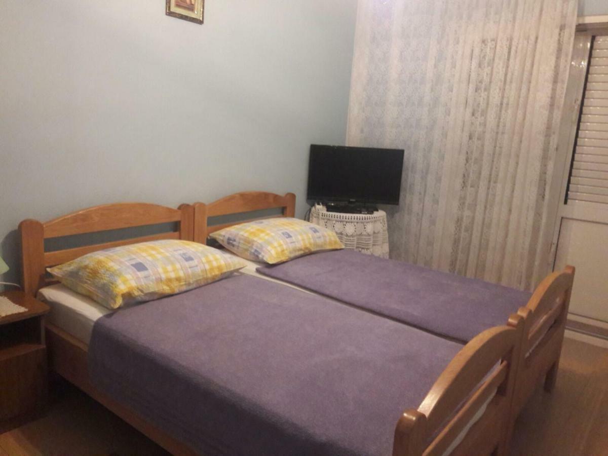 Apartment Zdenka Povljana Bagian luar foto